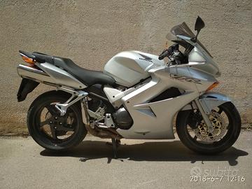 Honda VFR 800 - 2003