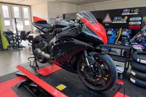 Yamaha YZF R6 PRONTO PISTA! PERMUTE!