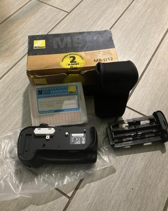 Nikon multi-power battery pack