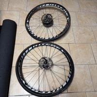 Ruote 27.5 standard piu copertoni semislick