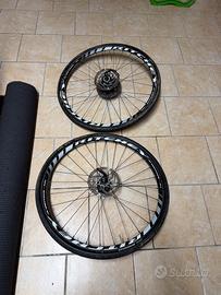 Ruote 27.5 standard piu copertoni semislick