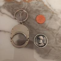 portachiavi duce con moneta celebrativa 