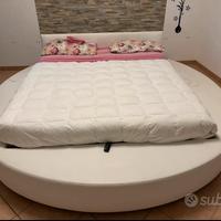Letto Matrimoniale con struttura rotonda
