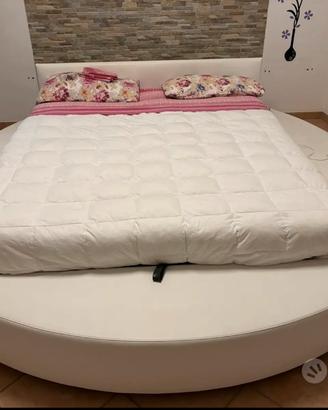 Letto Matrimoniale con struttura rotonda