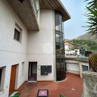 MONOLOCALE A PALERMO