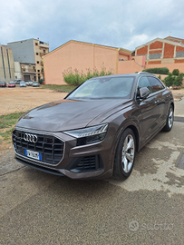 Audi Q8 td 50