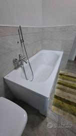Vasca da bagno in appoggio