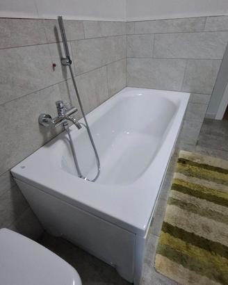 Vasca da bagno in appoggio