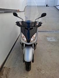 Yamaha XMAX 250