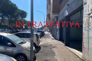 NEGOZIO A ROMA