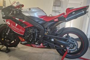 YAMAHA R1 ANNO 2008