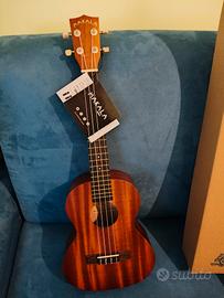 ukulele tenore Makala