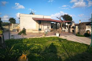 VILLA SINGOLA A MOLA DI BARI