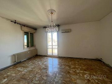 Appartamento di 110 m² con 4 locali e box auto a M