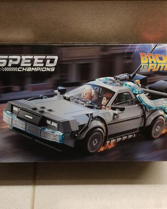 Lego macchina del tempo DeLorean 