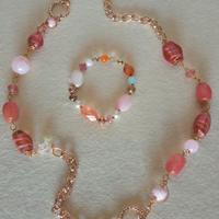 Collana di cristalli e pietre con bracciale