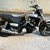 Yamaha VMAX - 1996