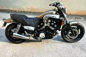 Yamaha VMAX - 1996