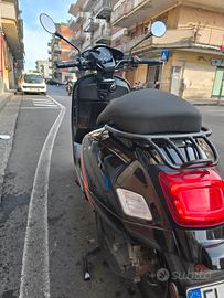 Vespa GTV 300 hpe (Nuovo Modello) - Soli 5.000 km 