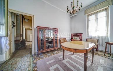 FERNO - APPARTAMENTO CON LOCALE COMMERCIALE