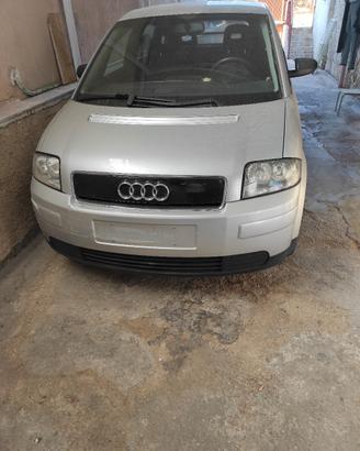 audi a2 1400 diesel per ricambi completa
