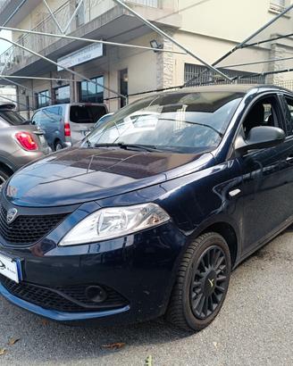 Lancia Ypsilon 1.2 GPL Ecochic Elefantino Blu
