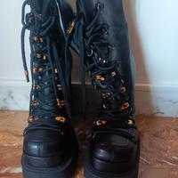 stivale versace da sfilata aevitas in pelle nero