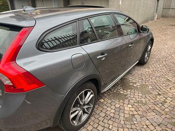 Volvo V60 CC D4 AWD Geartronic Momentum
