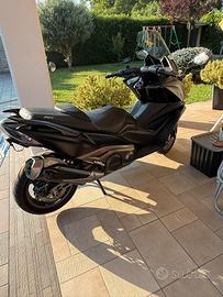 Kymco AK 550