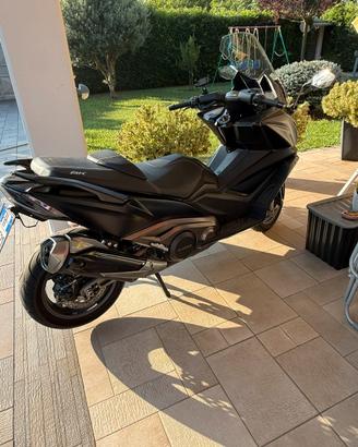 Kymco AK 550