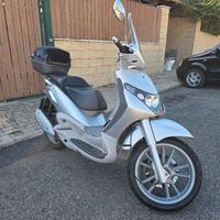 Scooter Beverly 250