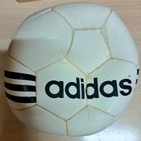 pallone da calcio adidas