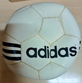 pallone da calcio adidas