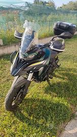 Moto turismo Benelli TRK702