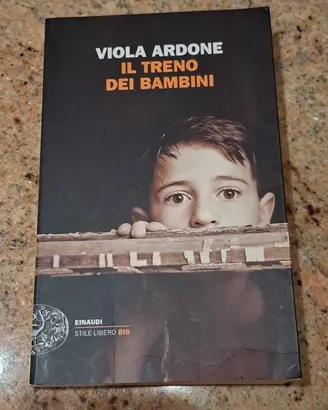 Libro ‘Il treno dei bambini’ - Viola Ardone