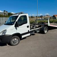 Iveco daily carro attrezzi scarrabile patente B