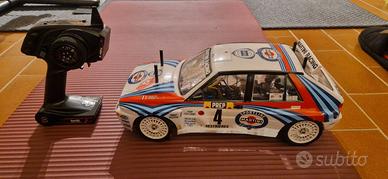 Automodello Tamiya TT02