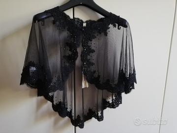 Coprispalle nero con ricami e paillettes 