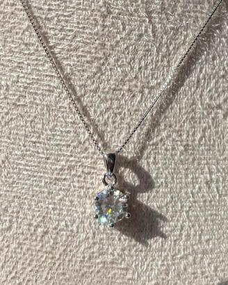 Collana con moissanite - punto luce