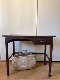 Consolle / Tavolino in legno scuro vintage