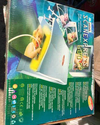 Scanner MUSTEK 600 CP