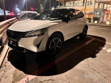 macchina Nissan Qashqai