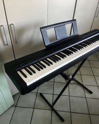 Yamaha P-45 con stand