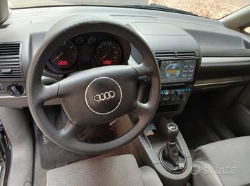 Audi A2 1.4 benzina 4cilindr full opt neopatentati