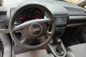 Audi A2 1.4 benzina 4cilindr full opt neopatentati