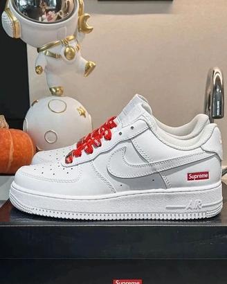 Nike Air Force 1 Supreme, bianco EU 41