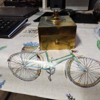 Accendino vintage in ottone 