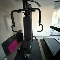 Palestra multifunzione a carichi guidati.