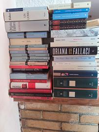 Sgombero: Maxi lotto libri classici, storia ecc...