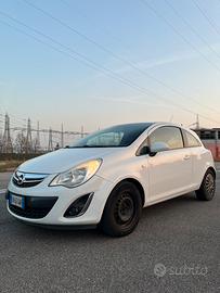 Opel corsa 2012